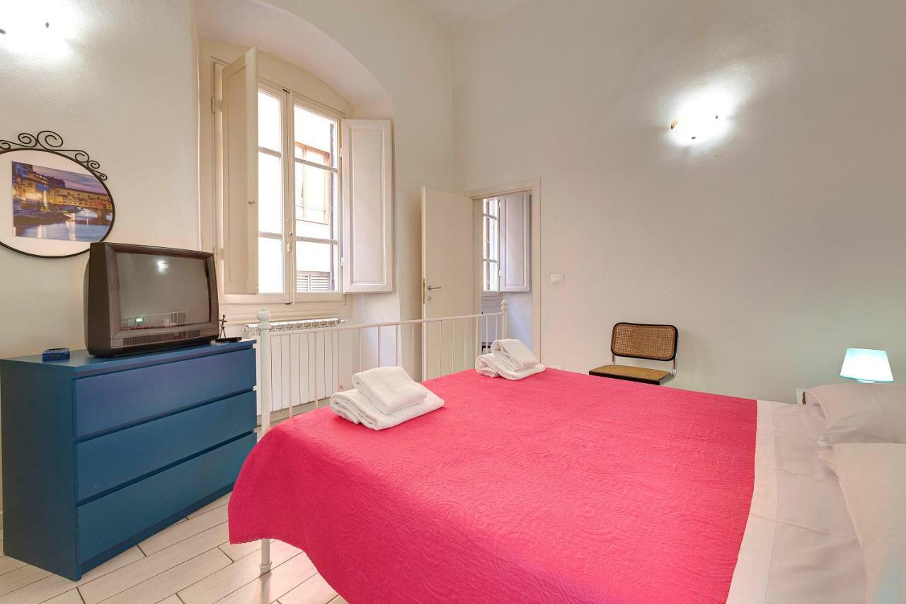 Appuntamento A Ponte Vecchio Apartment Florence Exterior photo