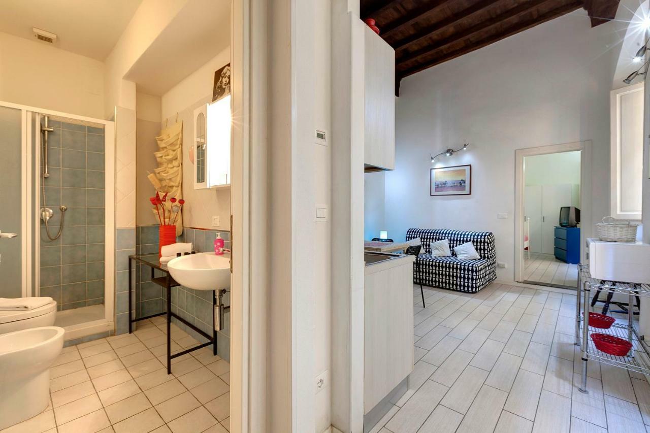 Appuntamento A Ponte Vecchio Apartment Florence Exterior photo