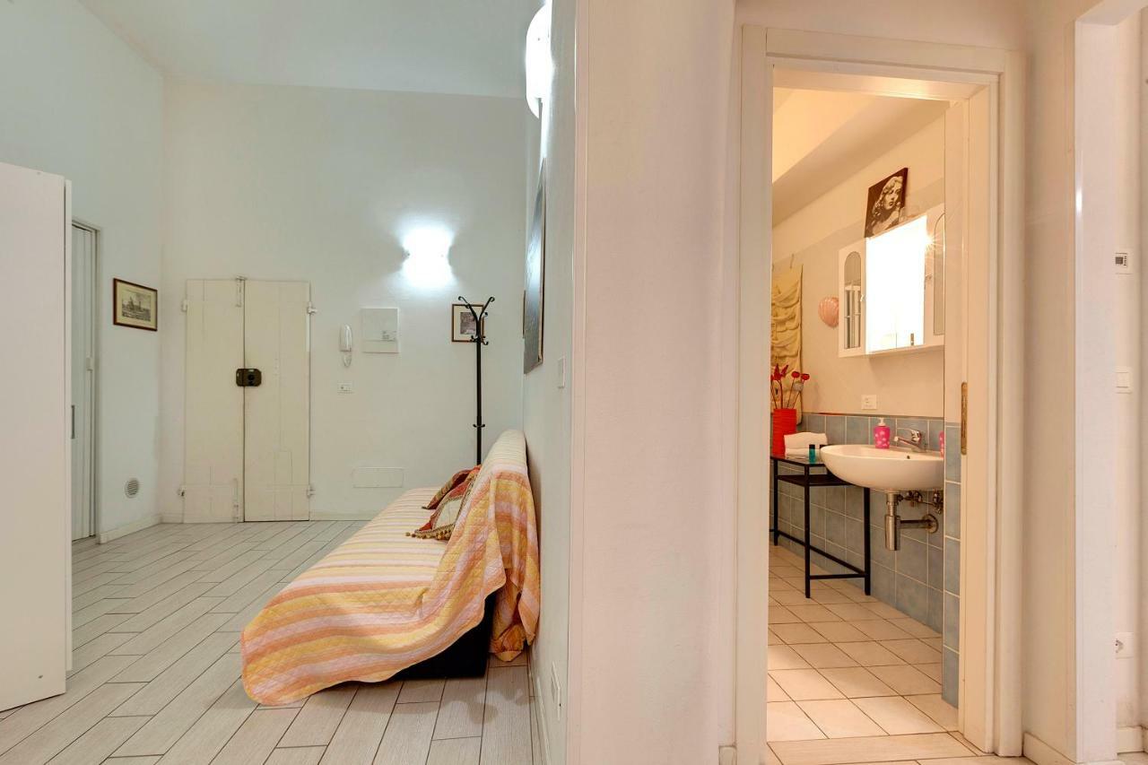 Appuntamento A Ponte Vecchio Apartment Florence Exterior photo